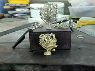 jewelryartworkthumb320x240.jpg